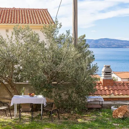 Seaside Tafra Apartment