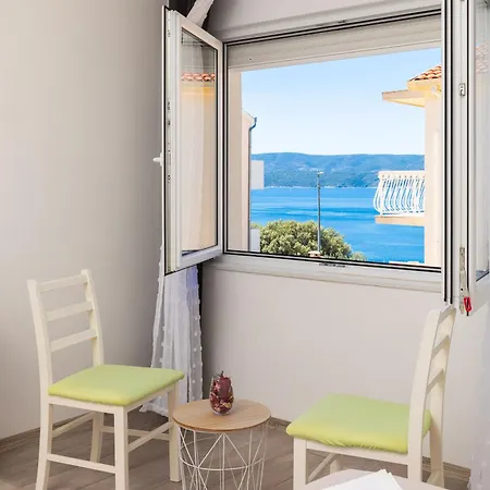 Apartment Seaside Tafra *