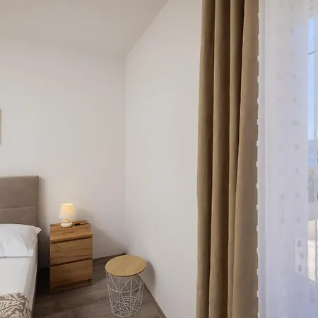 Апартаменти Seaside Tafra