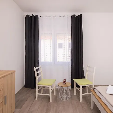 Apartment Seaside Tafra Stanici